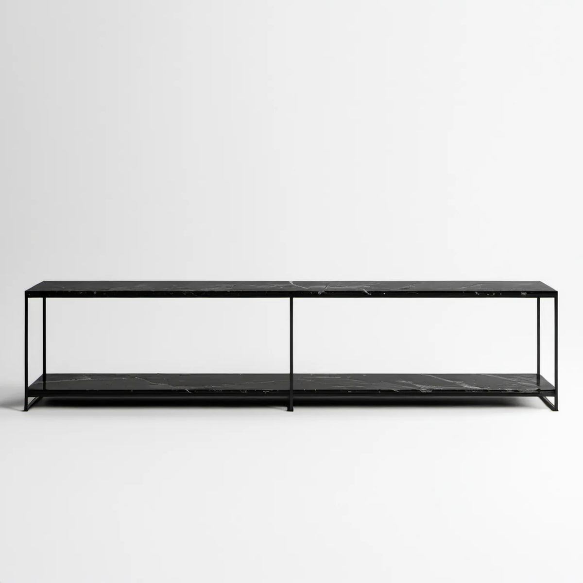Czarna szafka RTV 180 x 40 x 45 cm z dekorem czarnego marmuru i stalową ramą